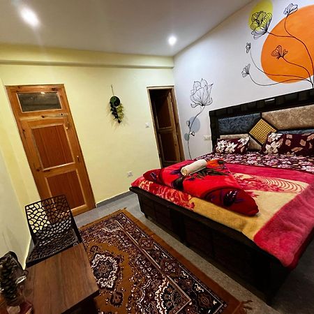 Karma Guest House And Cafe Kalgha Ngoại thất bức ảnh