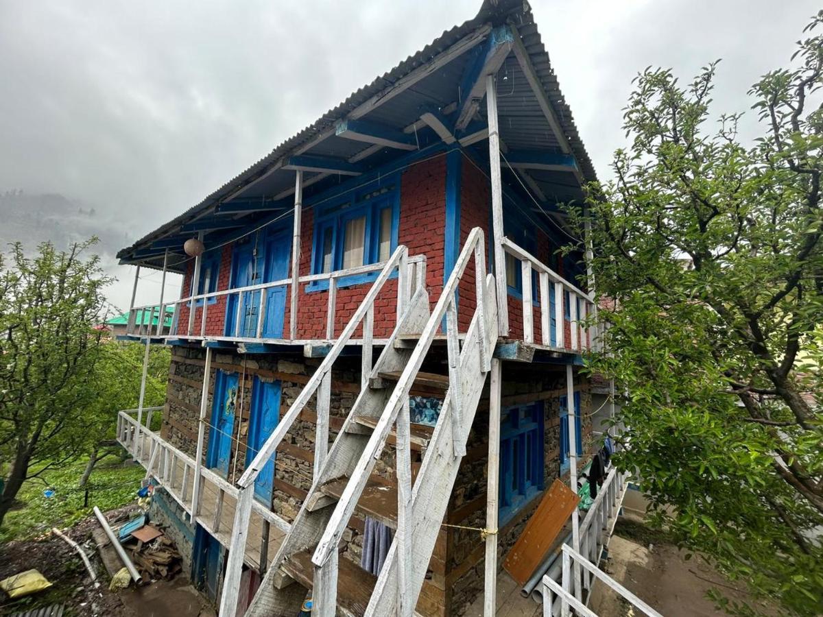 Karma Guest House And Cafe Kalgha Ngoại thất bức ảnh