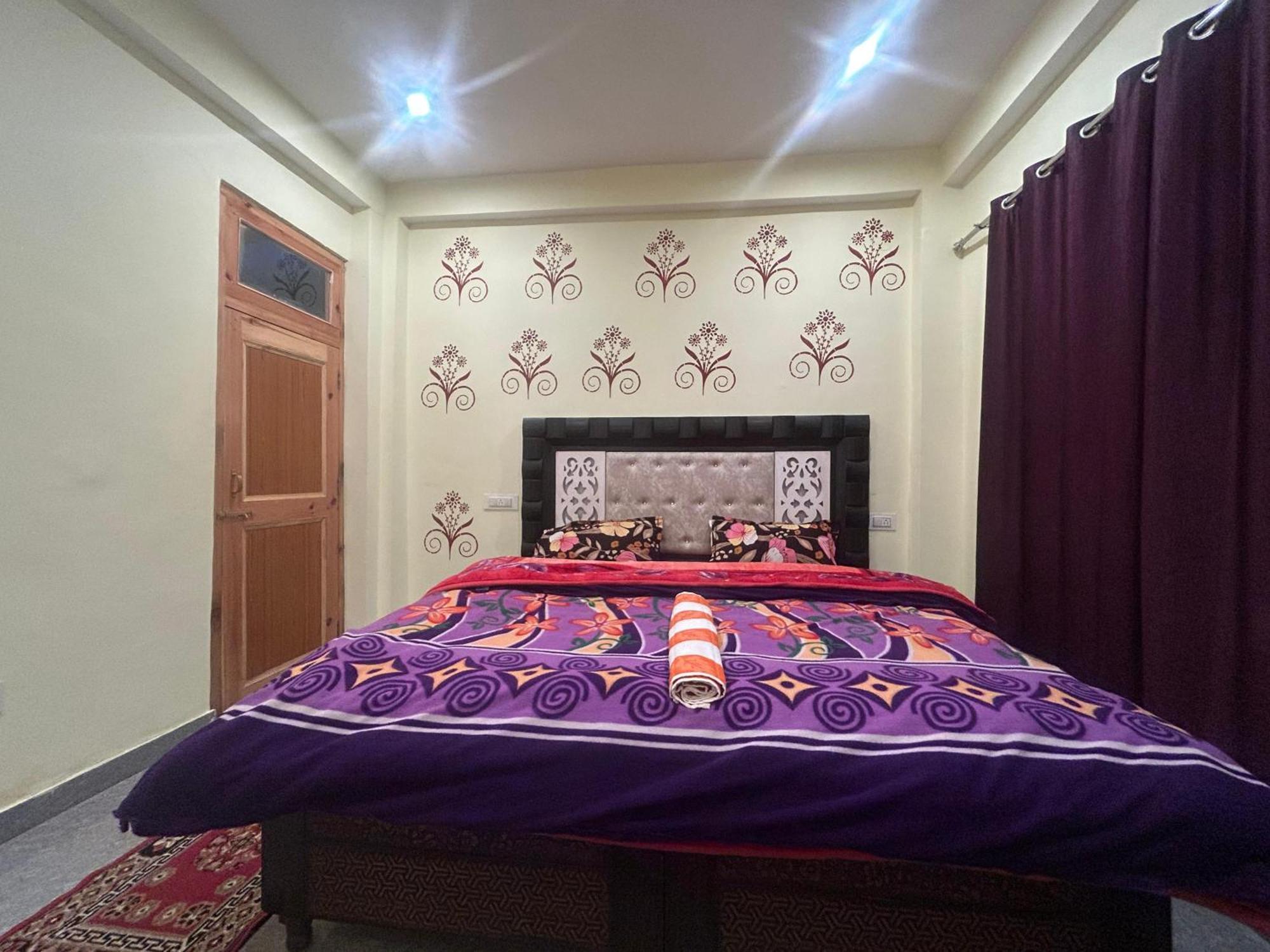 Karma Guest House And Cafe Kalgha Phòng bức ảnh