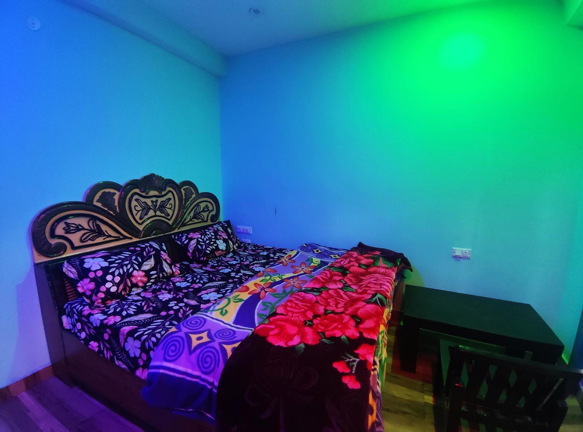 Karma Guest House And Cafe Kalgha Phòng bức ảnh