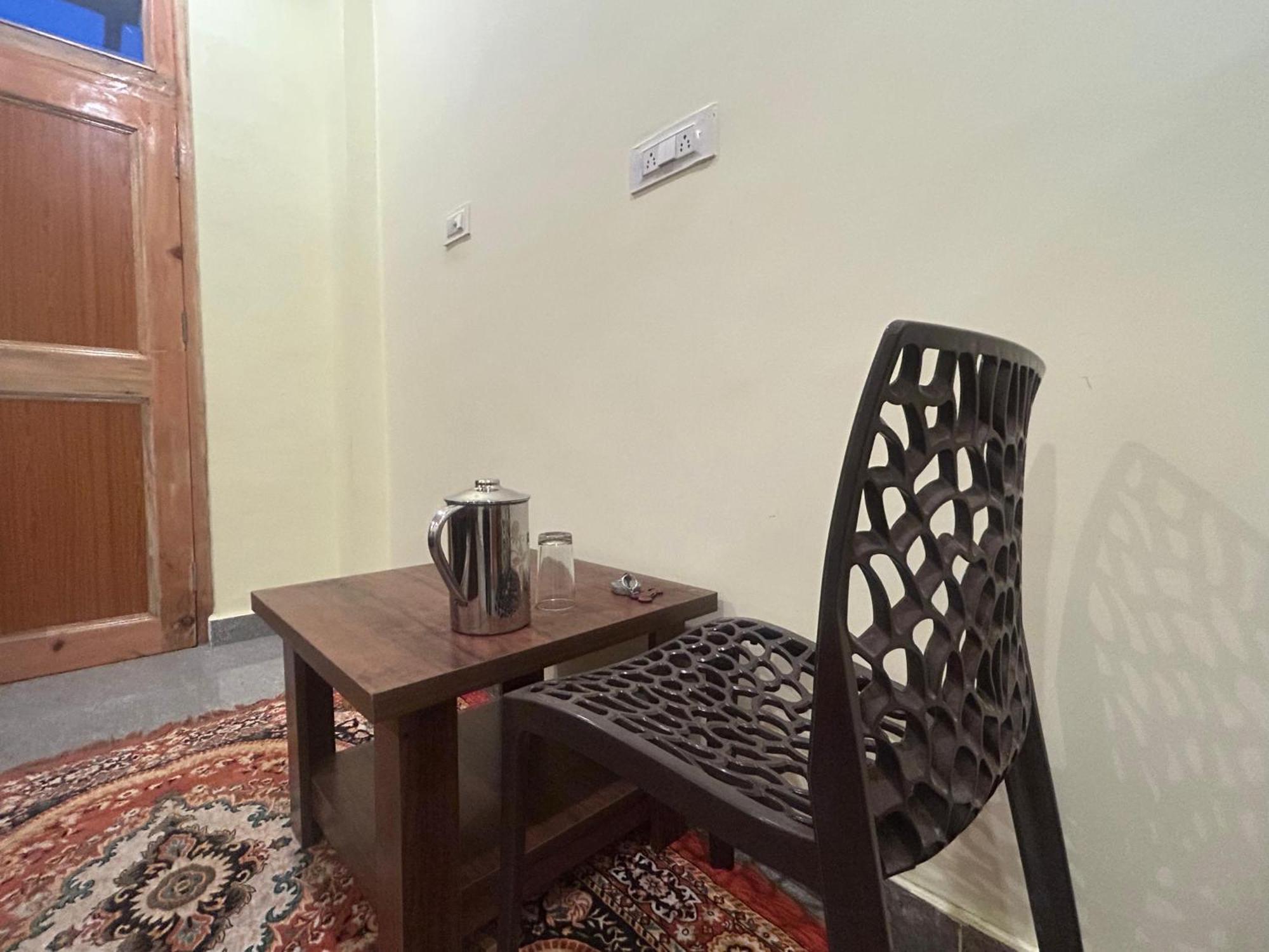 Karma Guest House And Cafe Kalgha Phòng bức ảnh